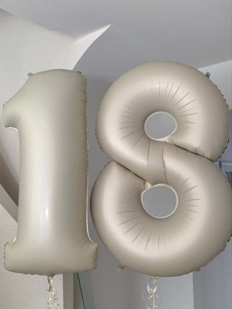 Large Nude Numbers “34 – Flowers Station