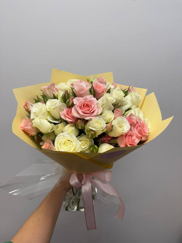 Spray Roses Soft Mix
